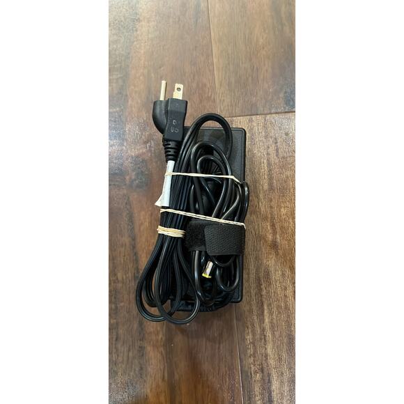 Lenovo Power Adapter Charger 135W 20V AC ADL135NLC3A Slim Tip Laptop Thinkpad - Picture 2 of 2
